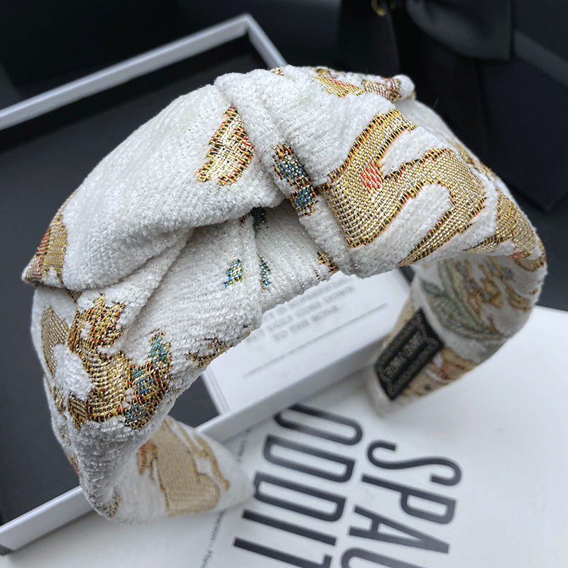 Embroidery Ring - 세련된 자수 헤어핀 후프 여성용 고급스러운